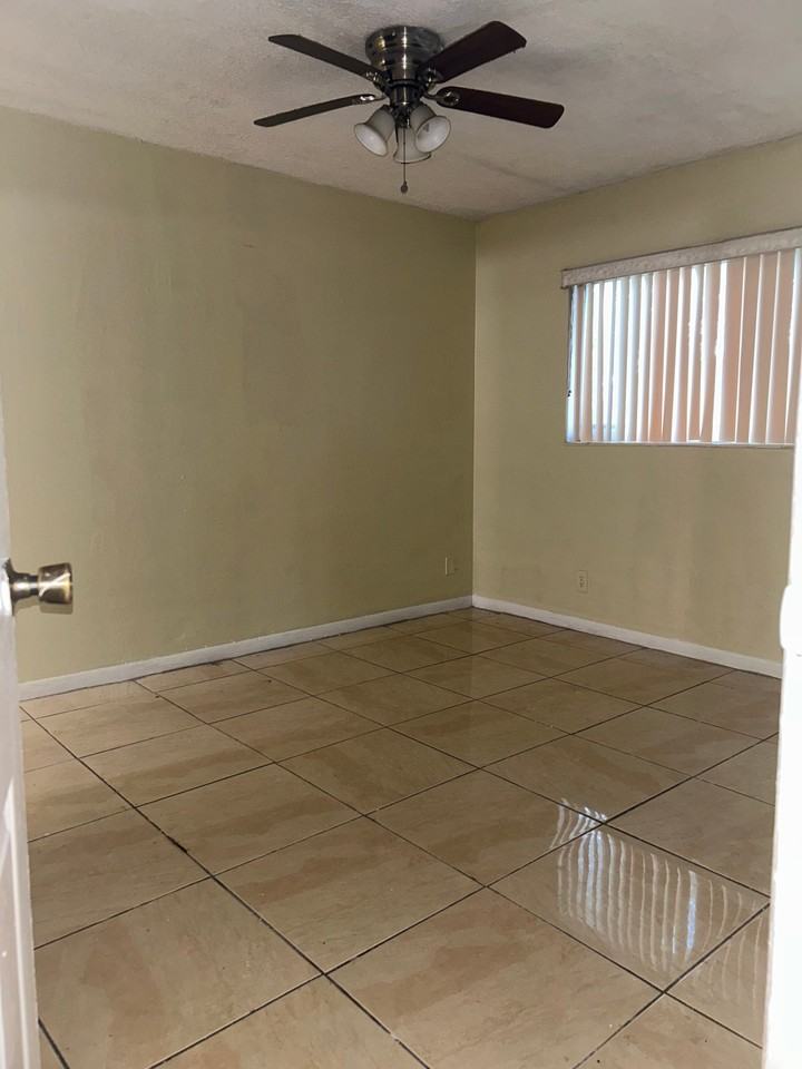 2440 Nw 39th Way #202 - Photo 7 of 9