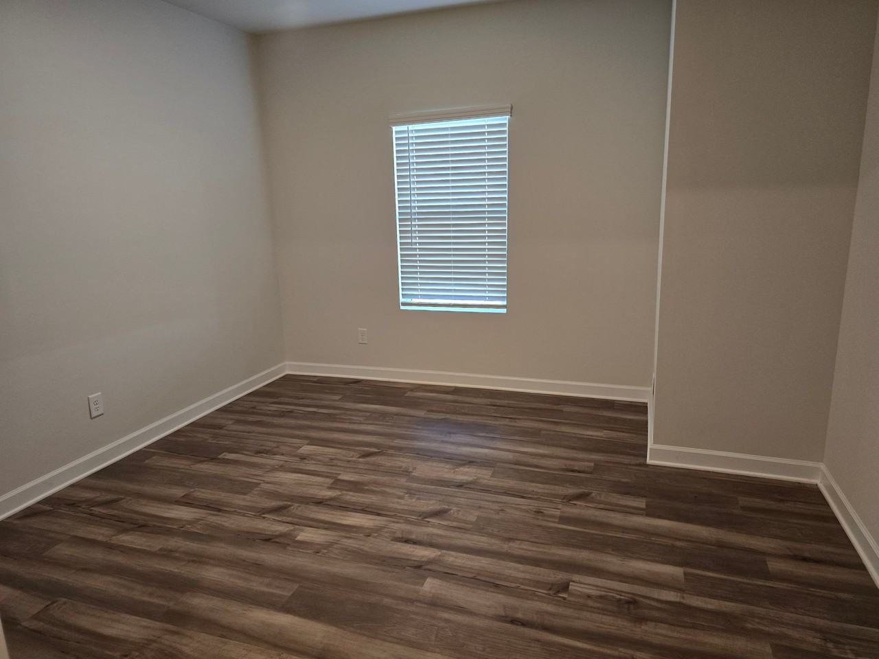 3301 Plum Dr - Photo 7 of 21