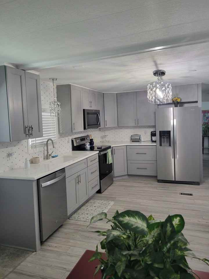 6450 Floral Ct