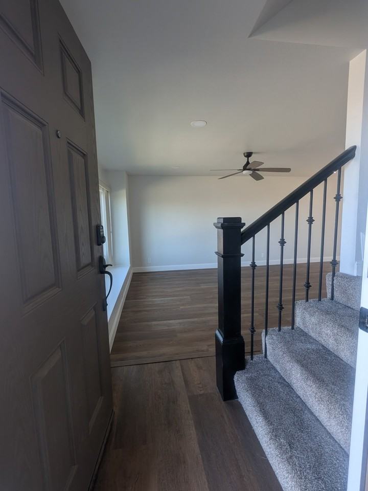 1301 Iguana Cir - Photo 5 of 39