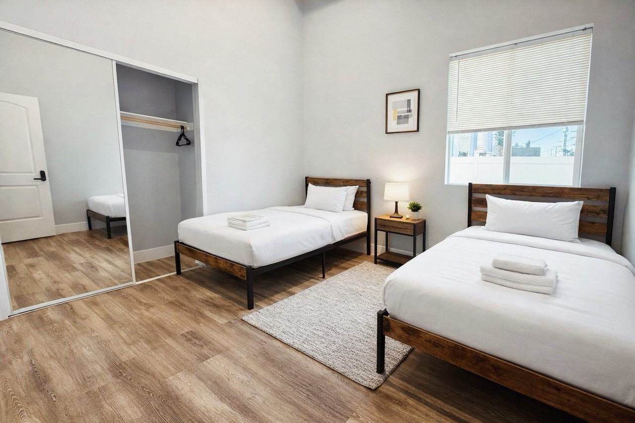 608 E 29th St #608 - Photo 2 of 12