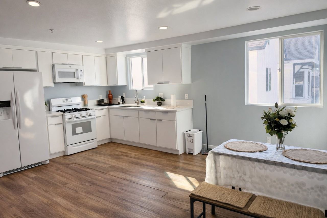 608 E 29th St #608 - Photo 3 of 12