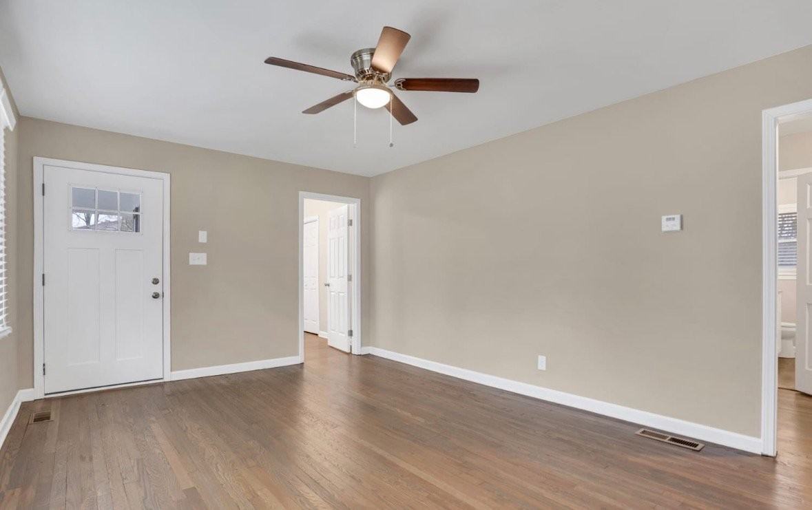 4803 Glenwood Rd - Photo 2 of 9