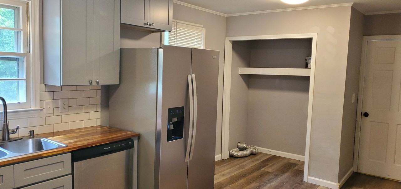 116 W Decatur St - Photo 4 of 10