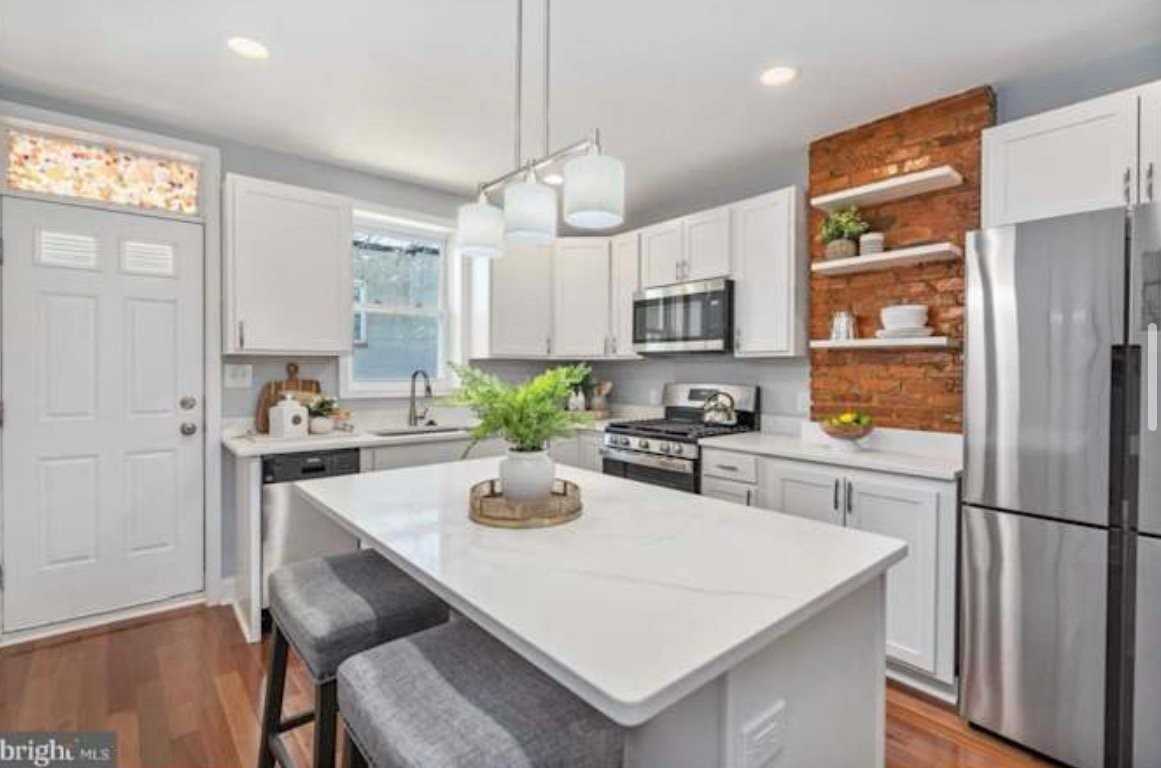2815 Orleans St - Photo 7 of 13