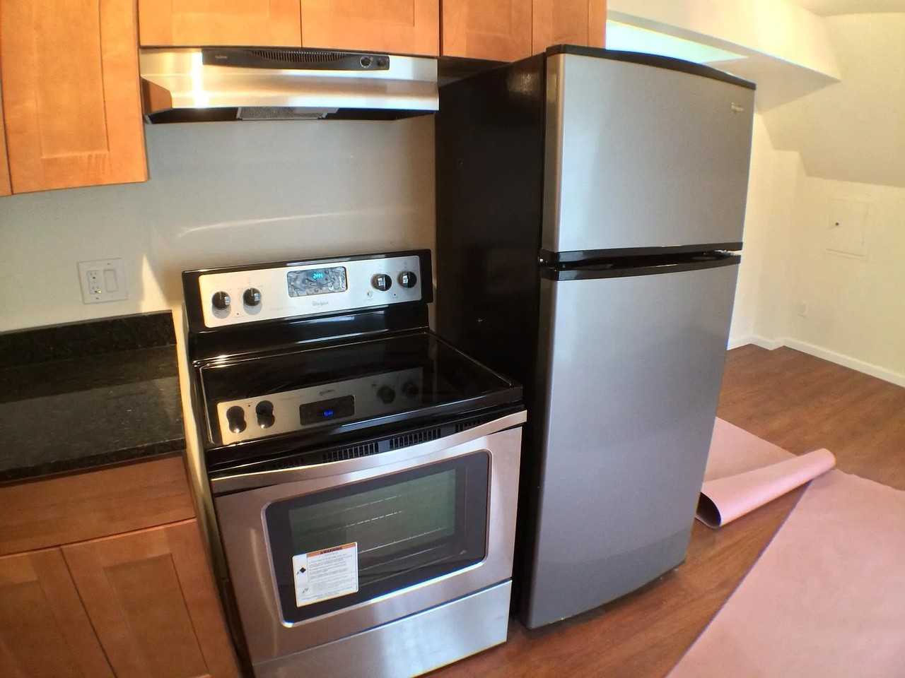 5647 Hampton St #3 - Photo 5 of 12