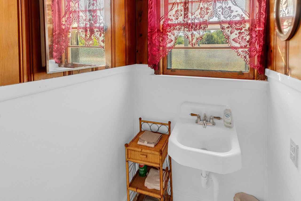 39 Gates Way - Photo 5 of 20