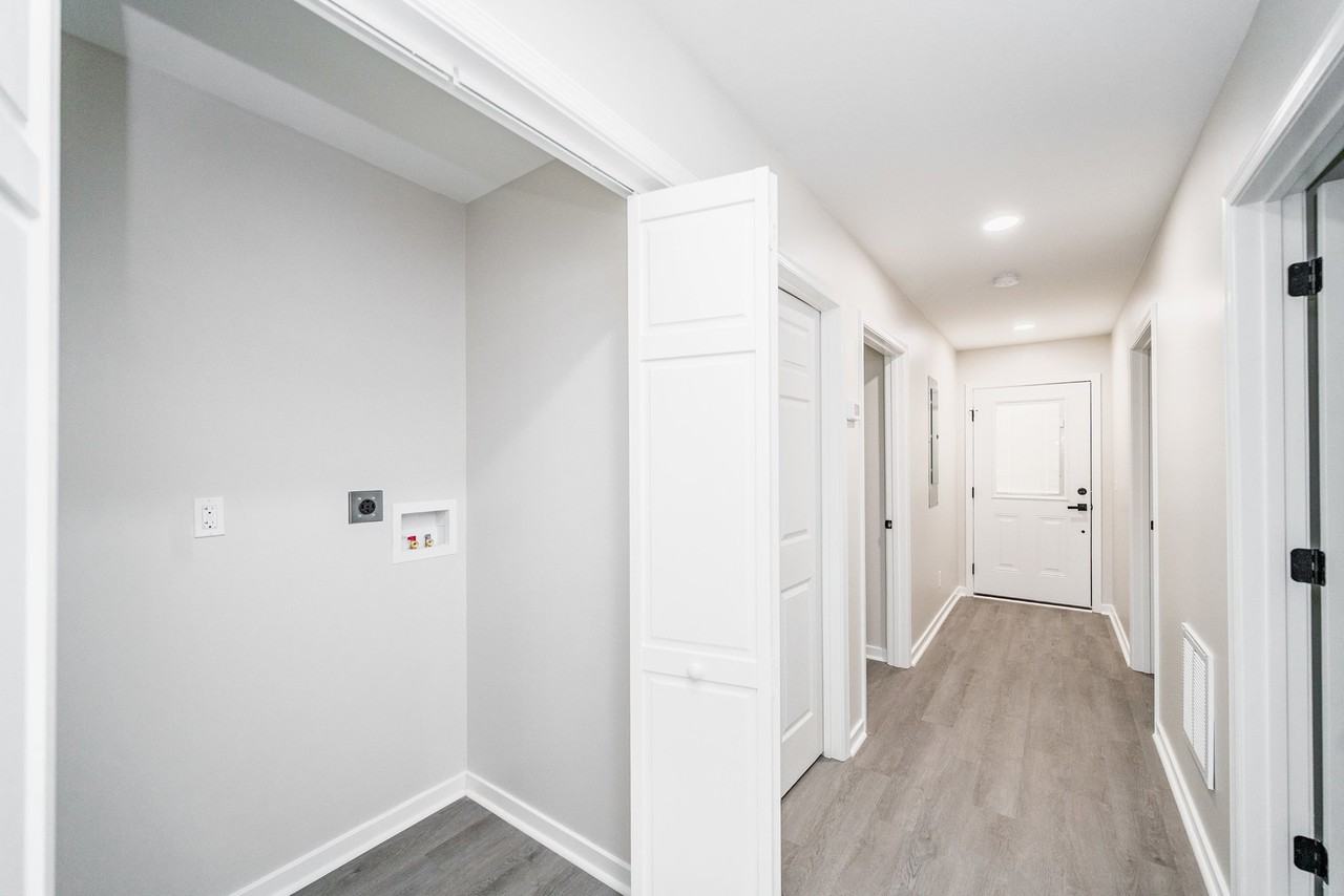 1008 8th St - Photo 4 of 14