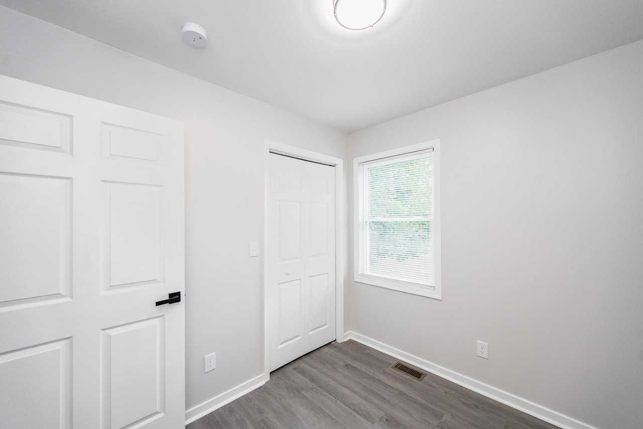 1008 8th St - Photo 6 of 14