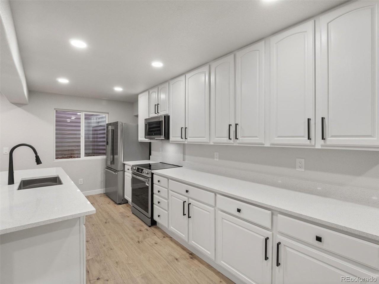 10742 Jellison Cir - Photo 3 of 14