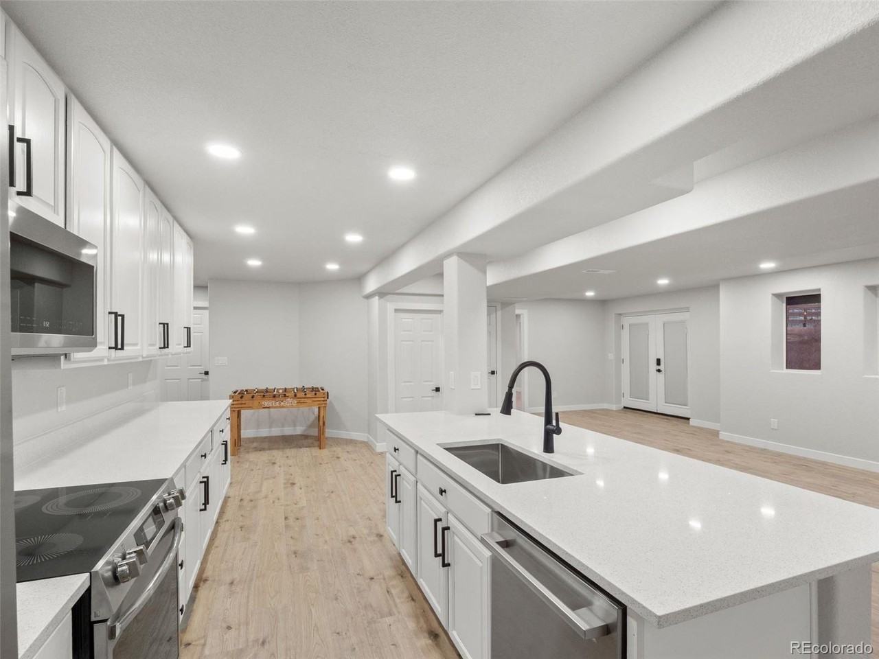 10742 Jellison Cir - Photo 4 of 14