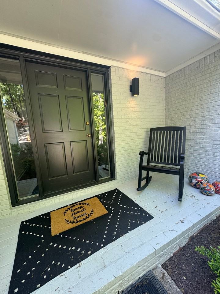 585 Kings Peak Dr - Photo 2 of 20