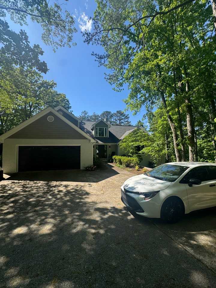 585 Kings Peak Dr - Photo 3 of 20