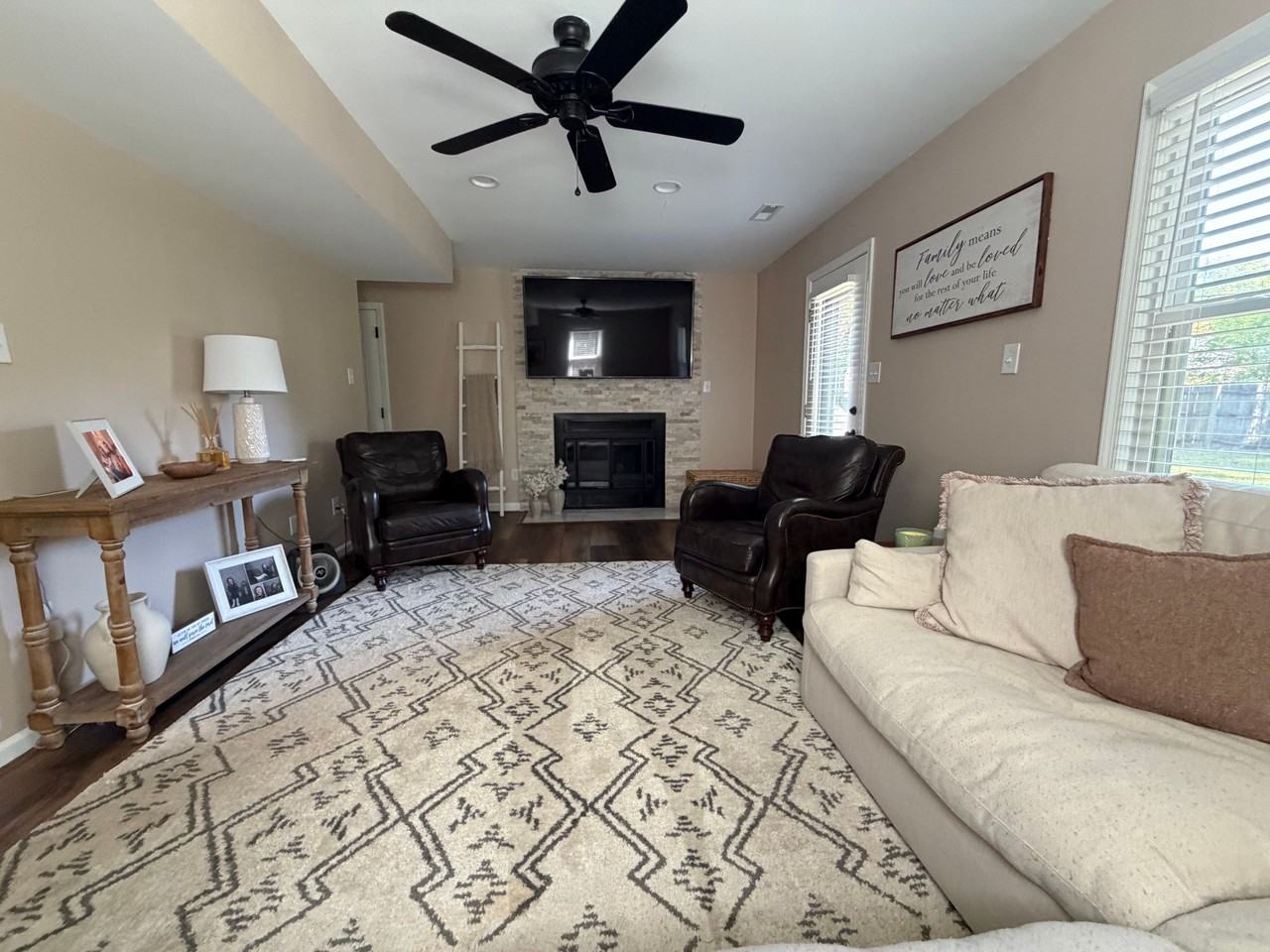 26 Center St - Photo 6 of 17