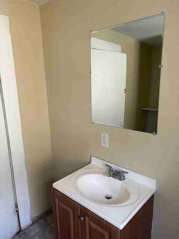 8626 Green St - Photo 5 of 10