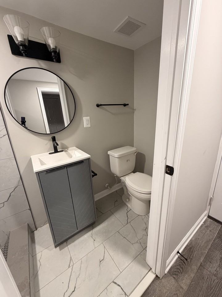 1303 Kennedy St Nw - Photo 4 of 20