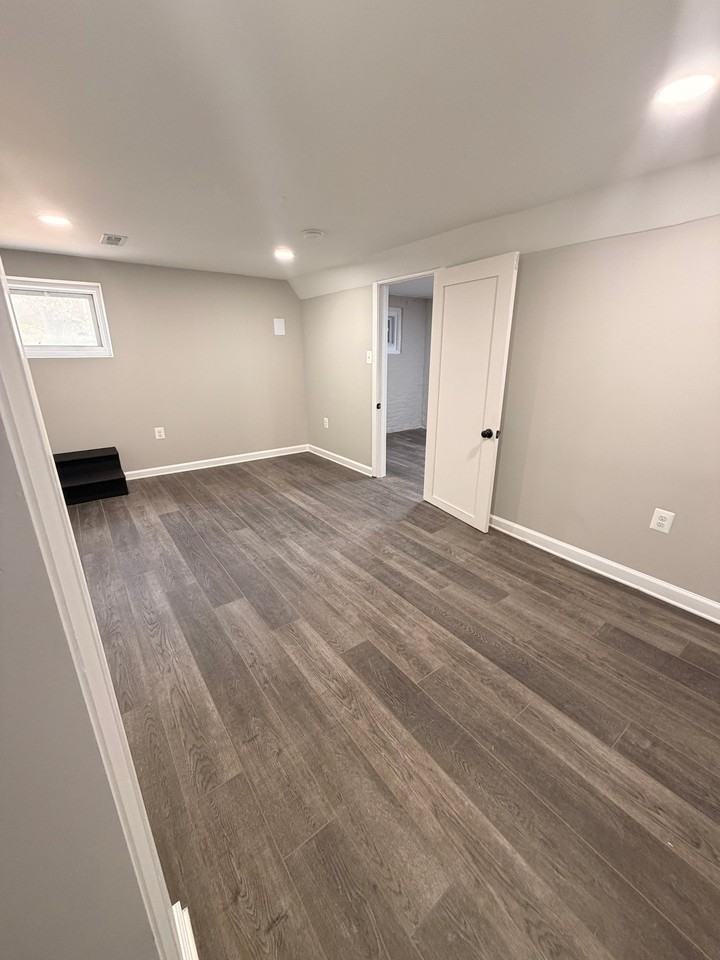 1303 Kennedy St Nw - Photo 5 of 20