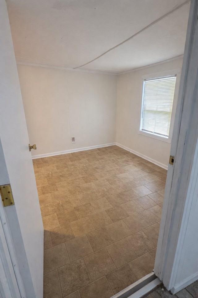 307 W Greenwood St - Photo 5 of 9