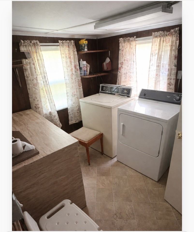 307 W Greenwood St - Photo 6 of 9