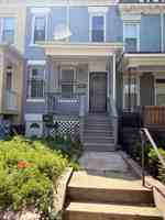 featured image of 740 Hobart Pl Nw