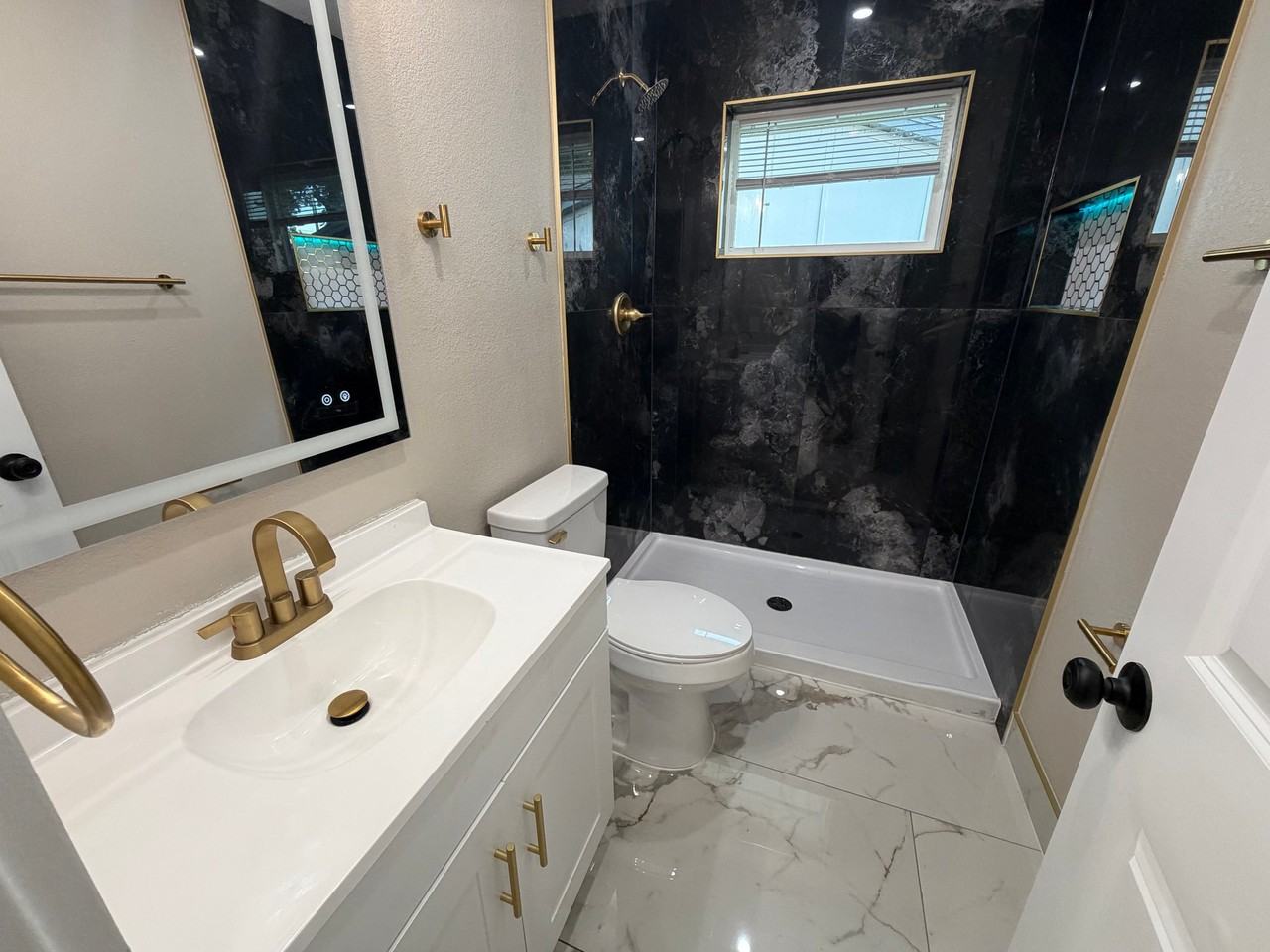 302 N Cottonwood Dr - Photo 7 of 15