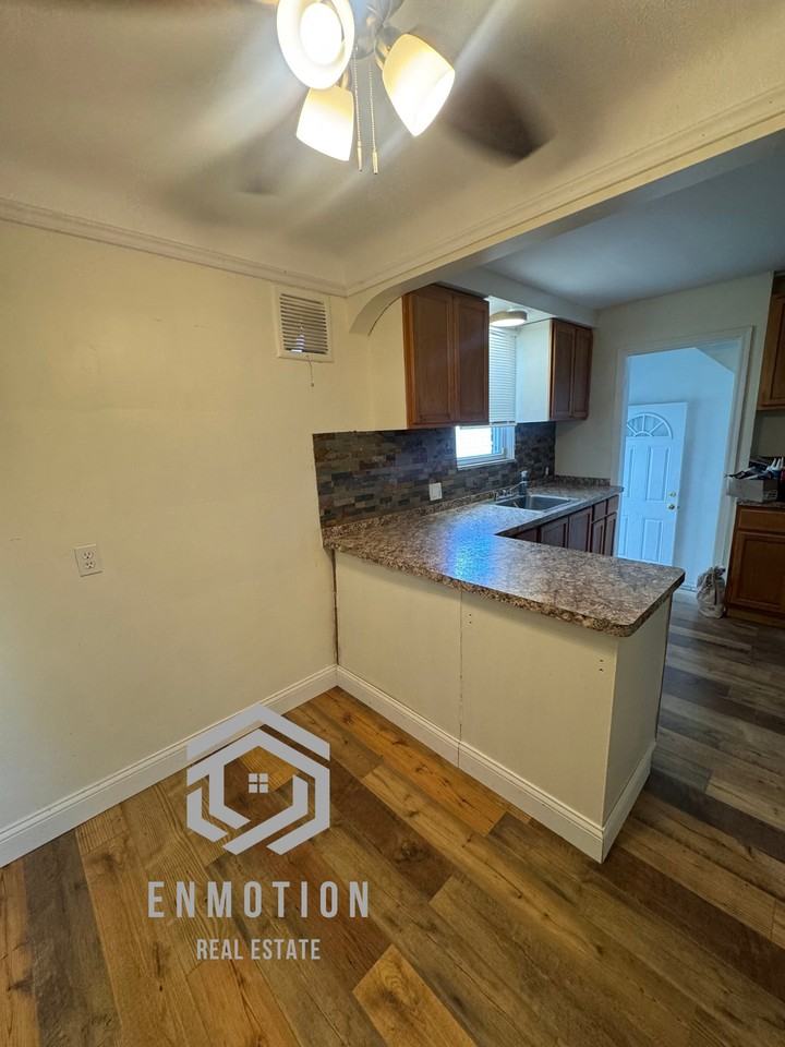 18948 Winthrop St - Photo 2 of 13