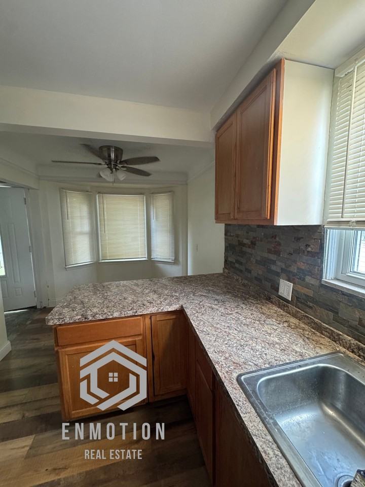 18948 Winthrop St - Photo 3 of 13