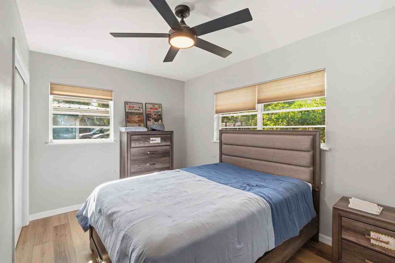 4206 W Iowa Ave - Photo 6 of 15