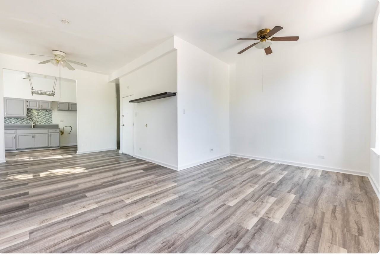 901 W 19th St #3 - Photo 4 of 17