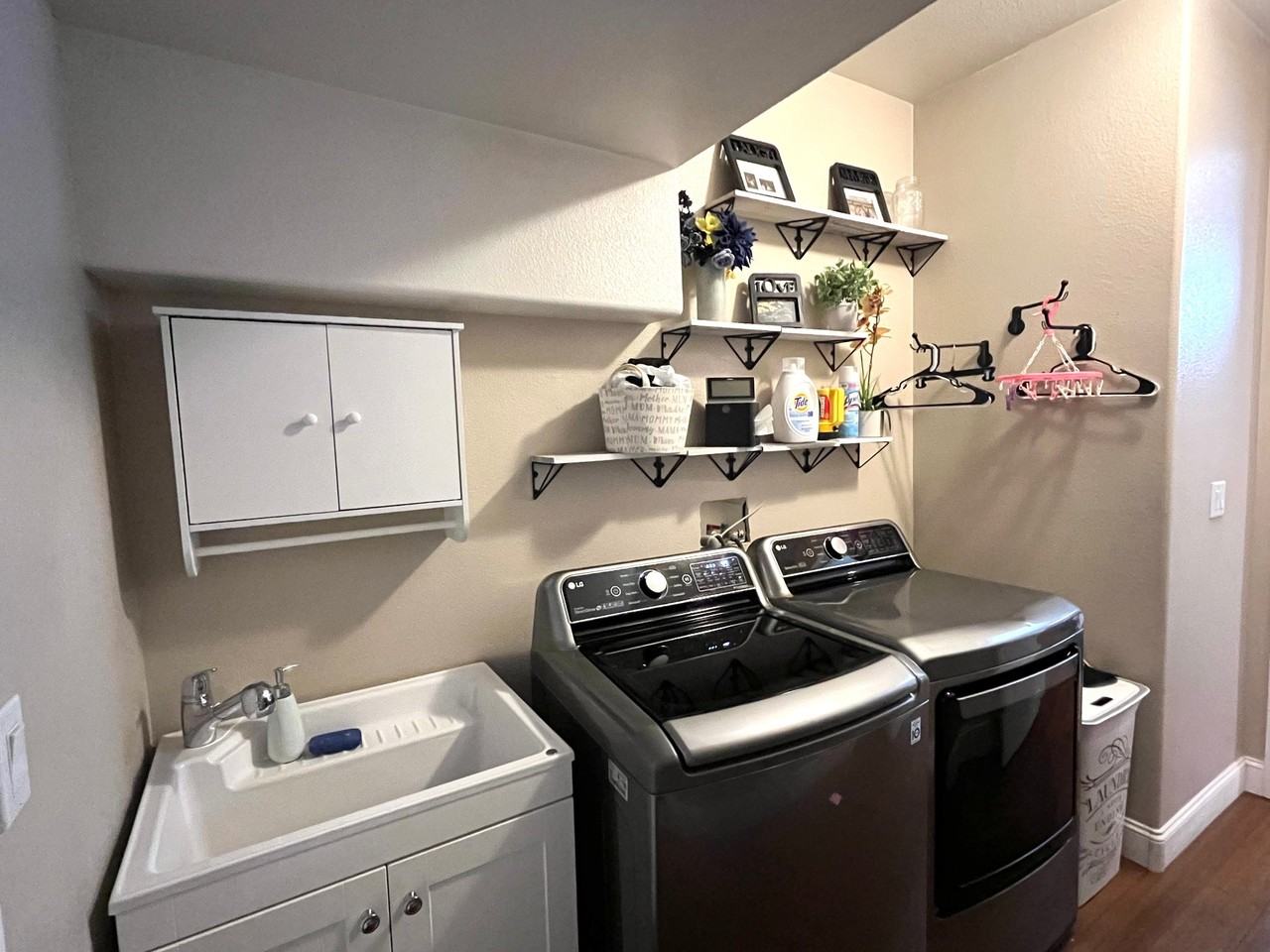 7729 Villa Gabriela Ave - Photo 7 of 24