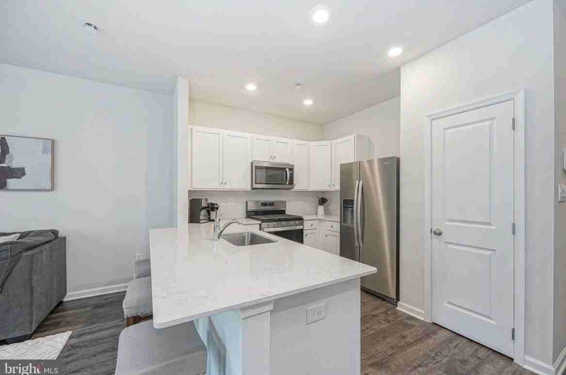 321 Mazzeo Dr - Photo 2 of 15