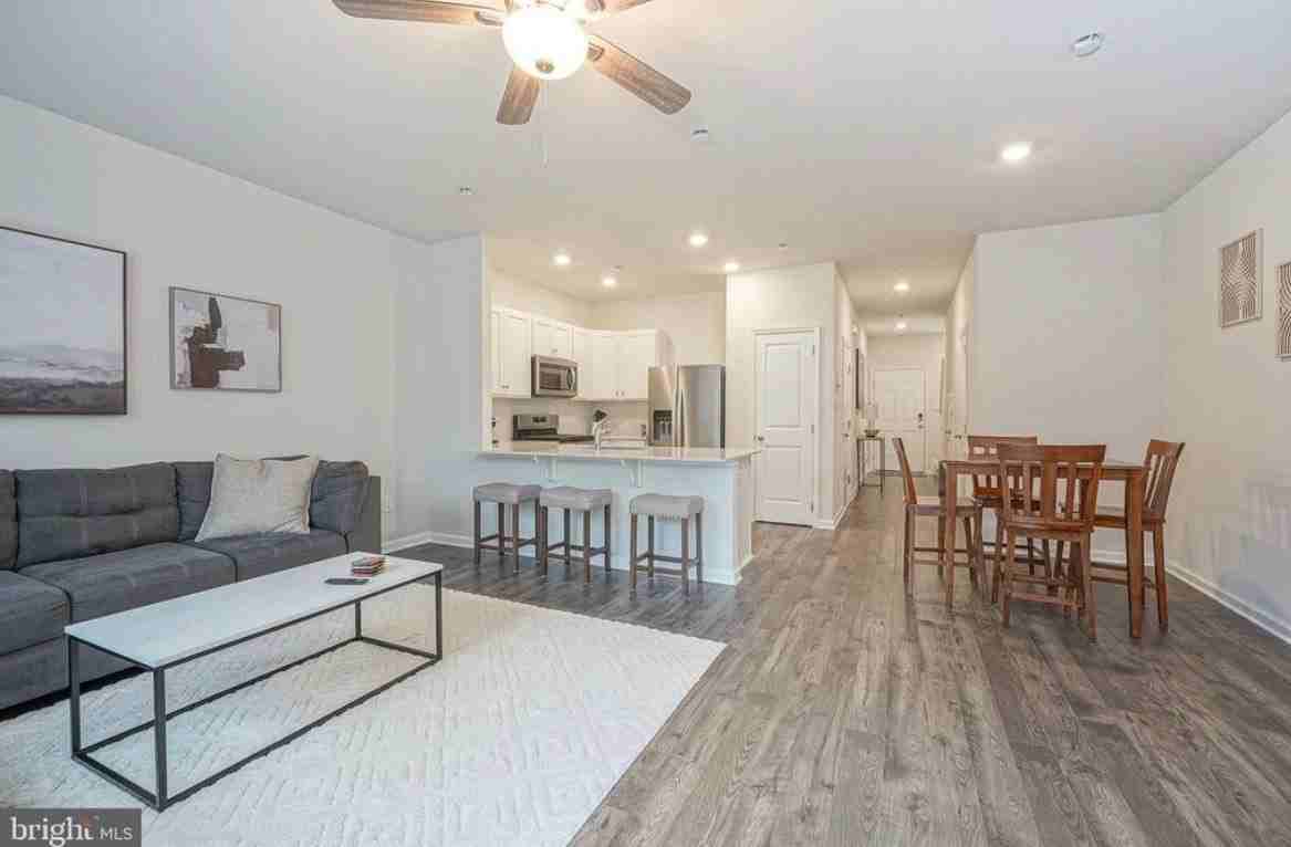 321 Mazzeo Dr - Photo 6 of 15