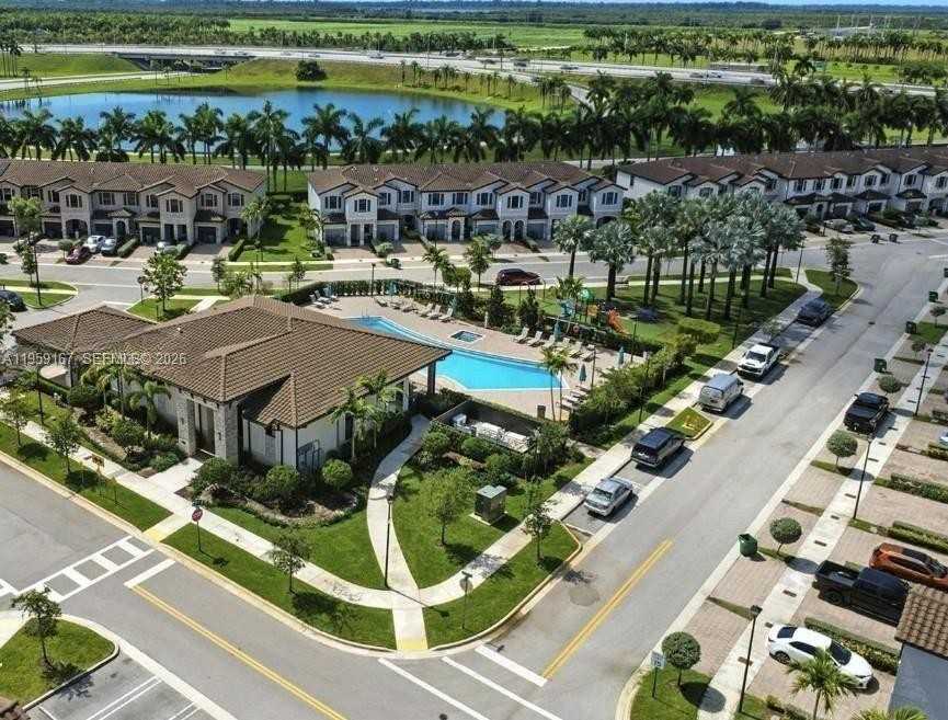 11428 Southwest 252nd Street - Photo 2 of 16