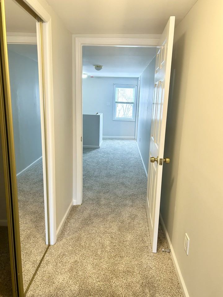 10 Devon Ter #2ndFL - Photo 7 of 31