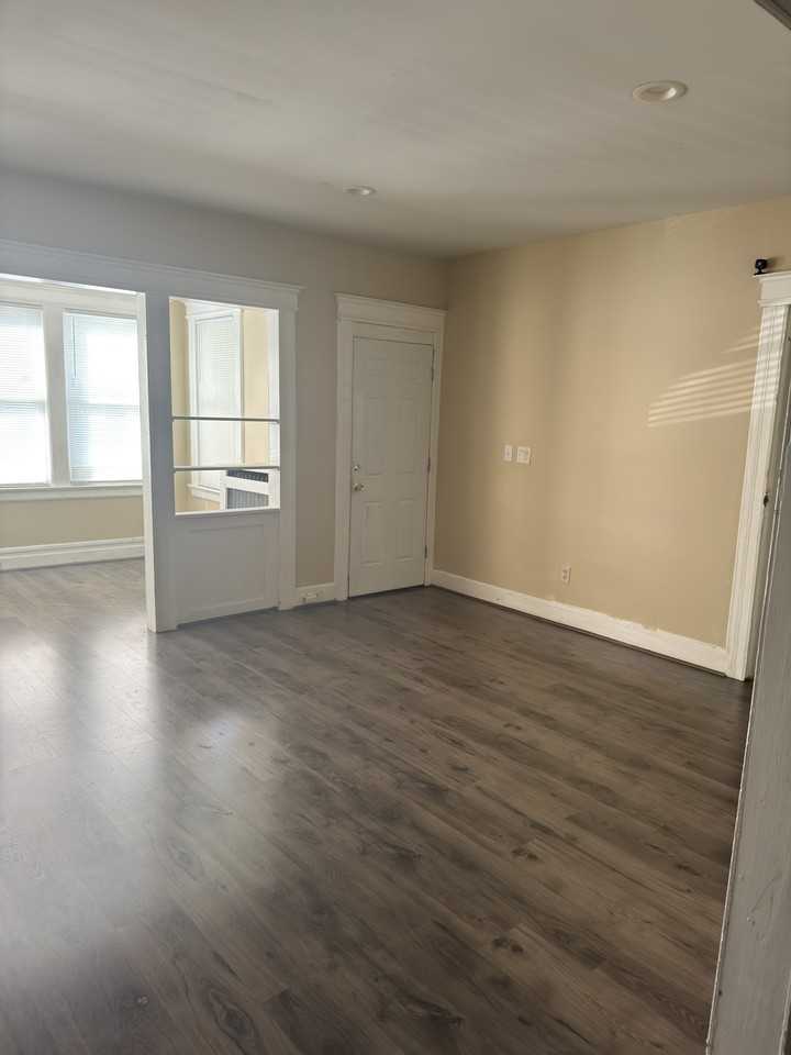 486 N Maple Ave #1 - Photo 3 of 6