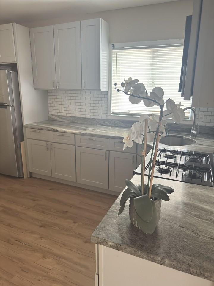 486 N Maple Ave #1 - Photo 5 of 6