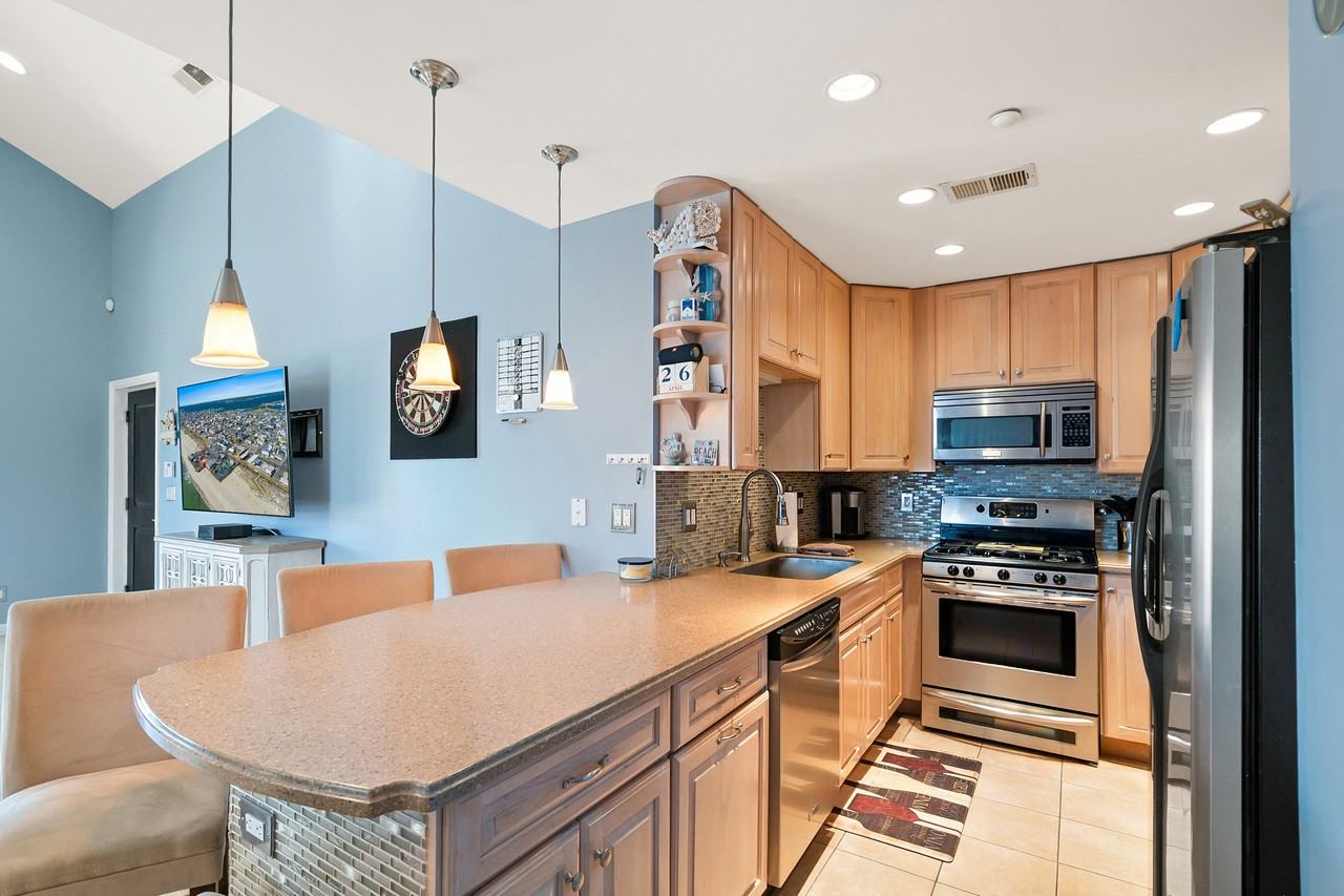 18 Sheridan Ave #3 - Photo 4 of 12