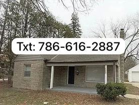 5021 N 58th St #NA - Photo 1 of 1