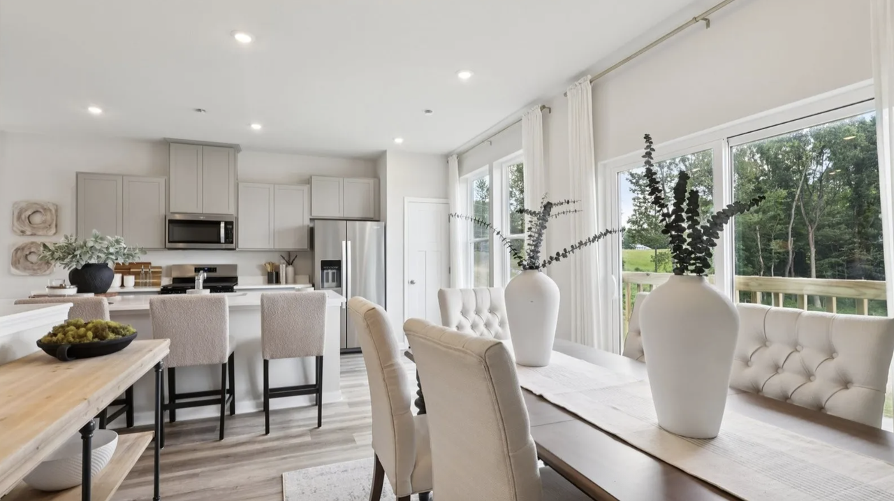 703 Hardman Drive - Photo 3 of 16