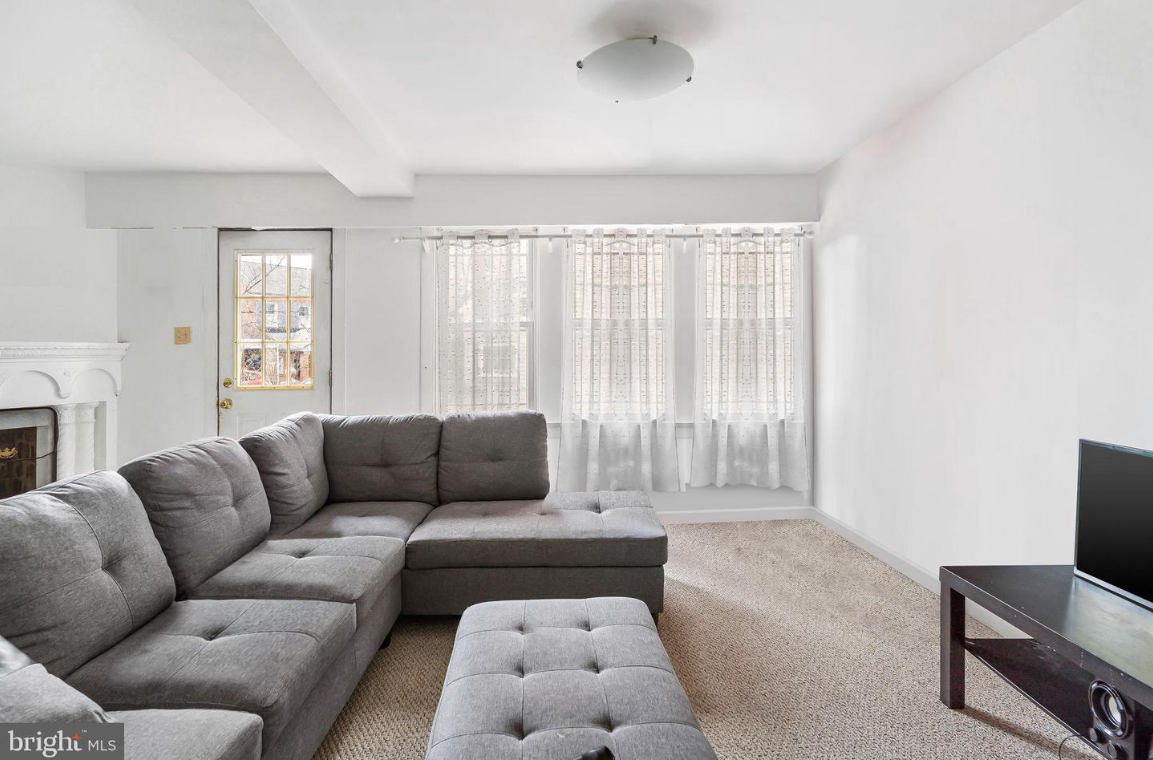 1749 Hobart St Nw #2 - Photo 2 of 2