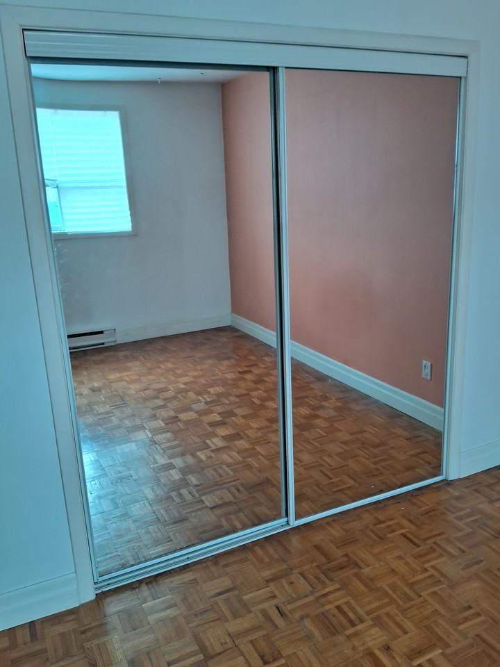 1421 Dundas Street West - Photo 21
