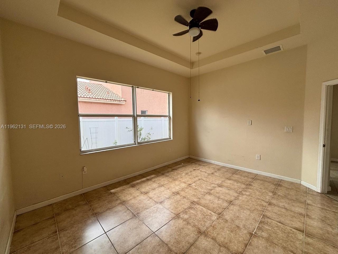 3964 Northeast 11th Drive #3964 - Photo 6 of 23