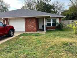 featured image of 1307 E Fairlane St