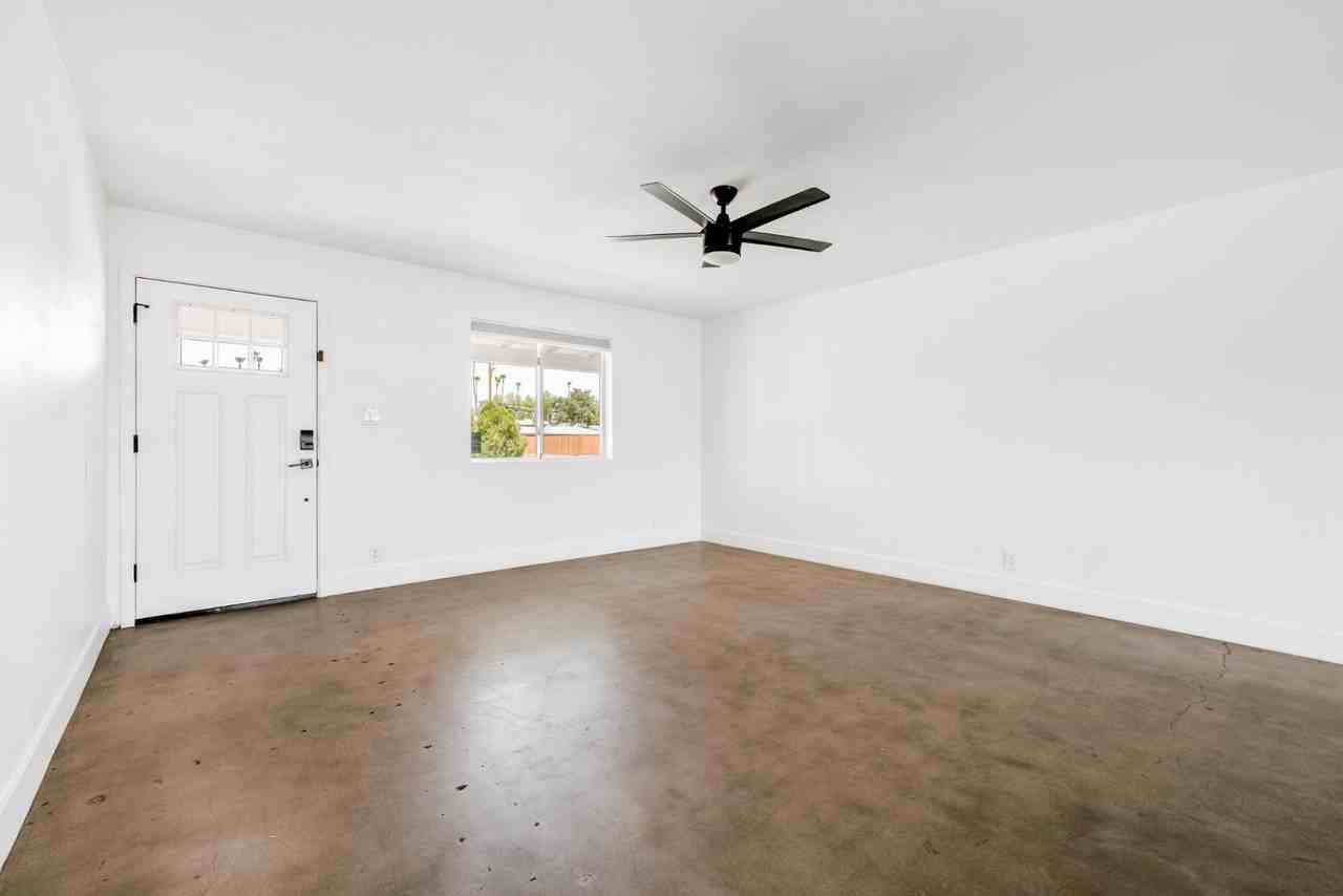 1303 W 9th St - Photo 4 of 27