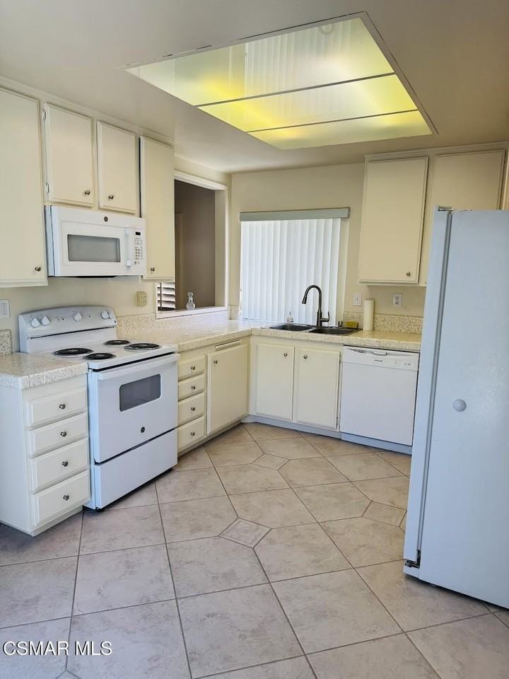 4328 Forest Oaks Dr - Photo 5 of 14