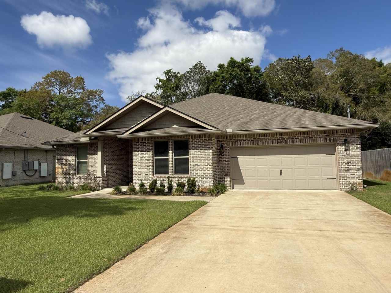 1002 Gloria Ave - Photo 2 of 30