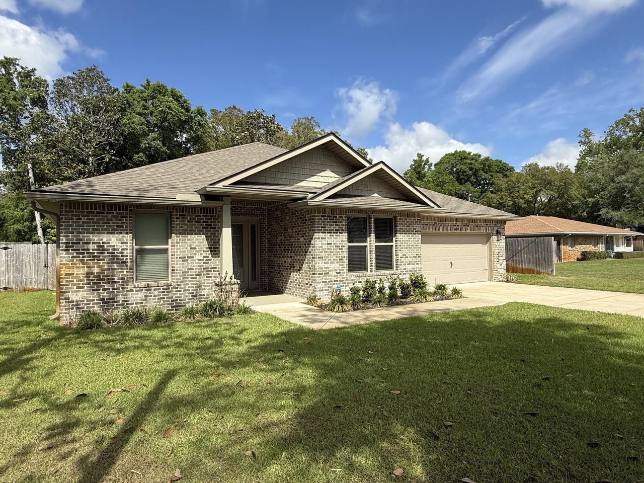 1002 Gloria Ave - Photo 3 of 30