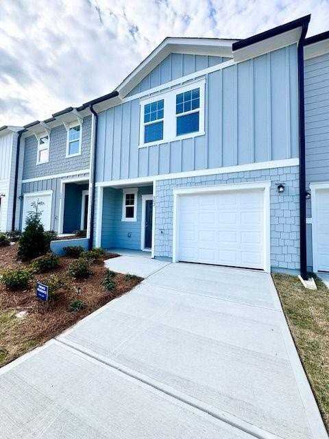 502 Robson Dr