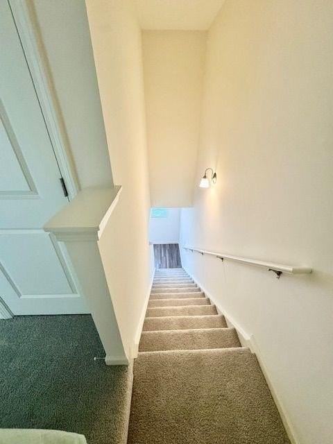 502 Robson Dr - Photo 4 of 10