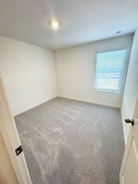 502 Robson Dr - Photo 5 of 10